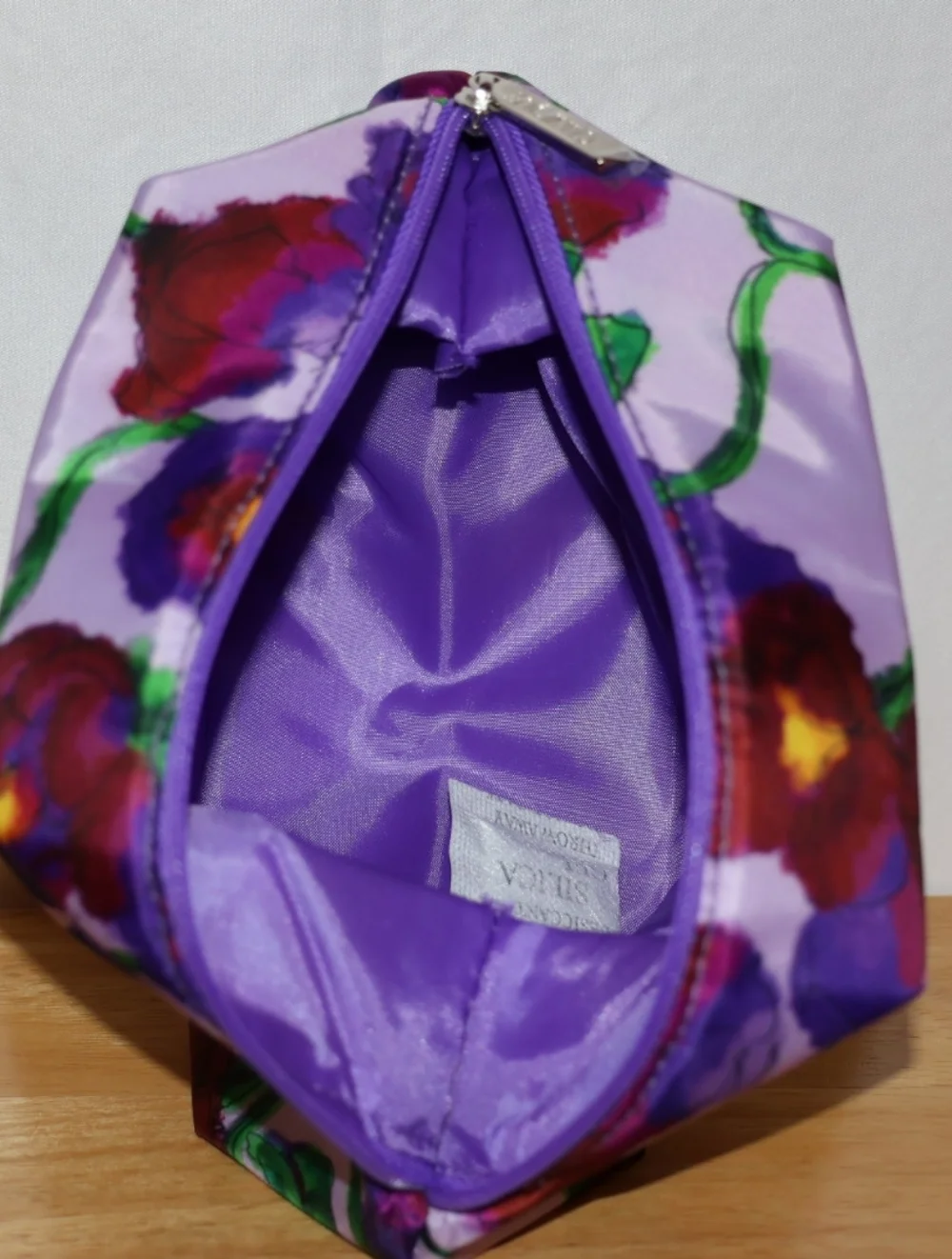 Set Of 4 Clinique Cosmetic Makeup Bags.